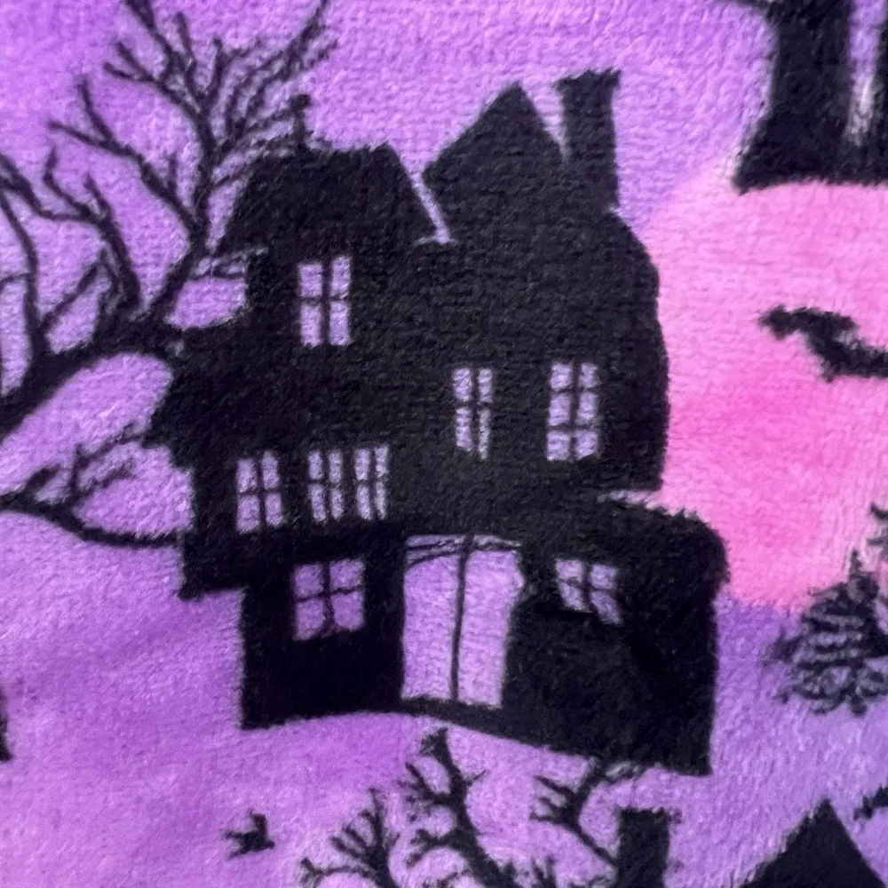Betsey Johnson Halloween Haunted House Plush Blanket Throw Purple 50x60 NEW